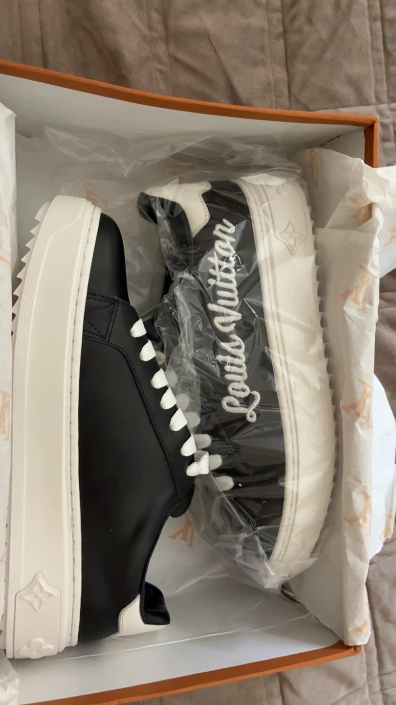 Louis Vuitton Black Cowhide Sneakers - photo 3