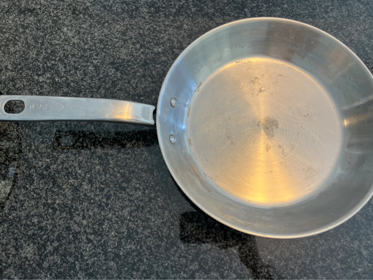 T fal stainless steel pans (26 & 30cm) - photo 4