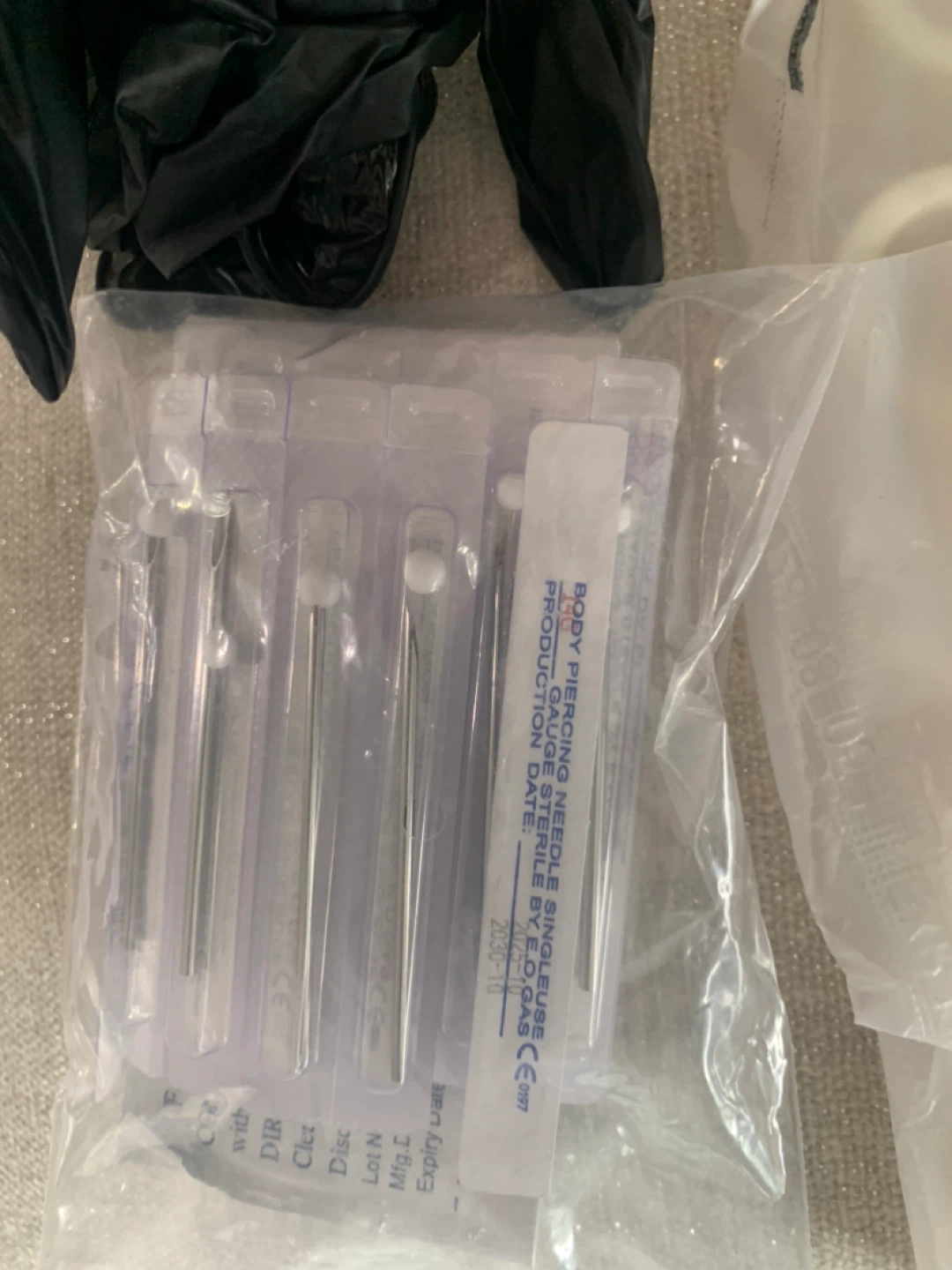 Body Piercing Tool Kit with Needles & Gloves - photo 3