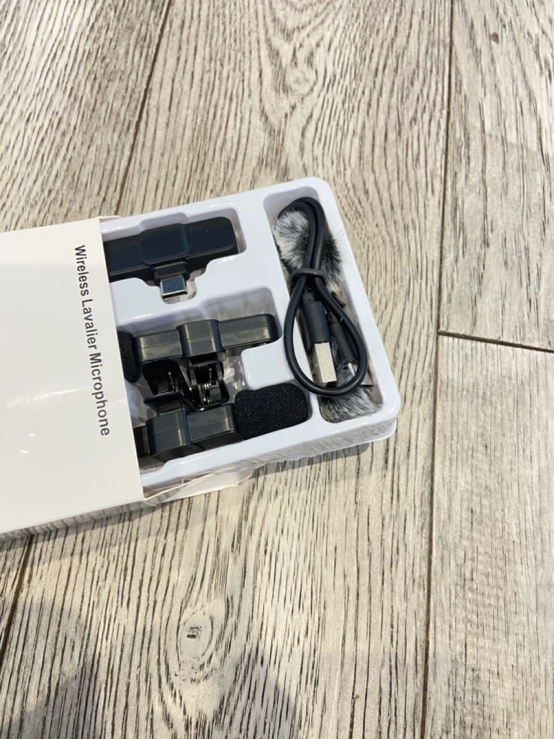 Wireless Lavalier Microphone - photo 2