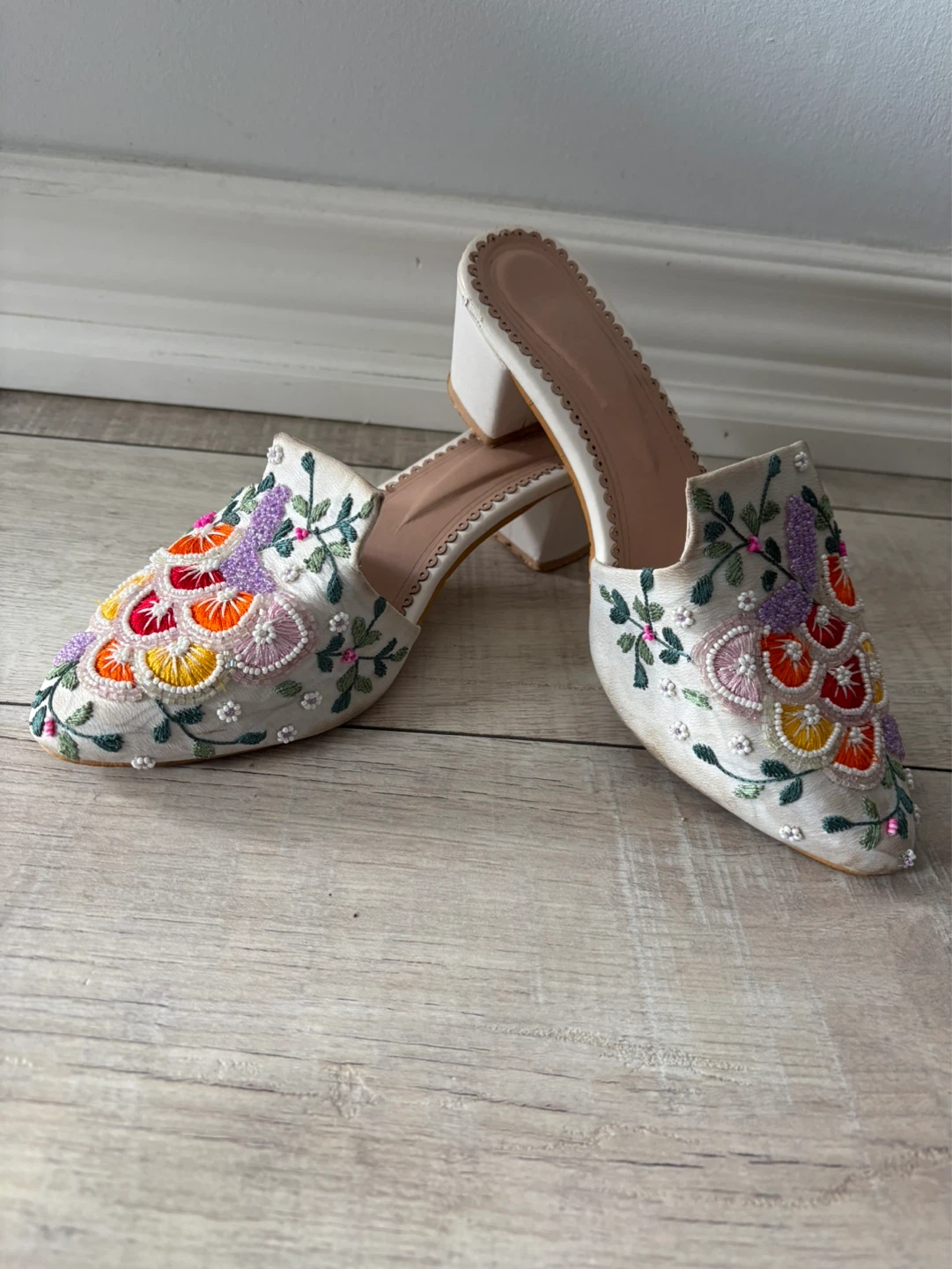 Embroidered White Mules - Women's Size 38 - photo 4
