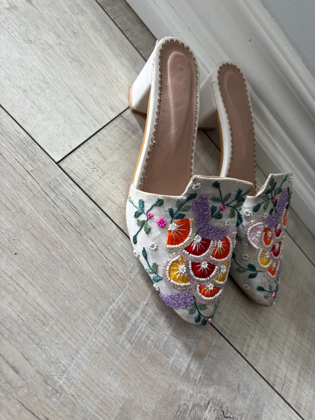 Embroidered White Mules - Women's Size 38 - photo 5