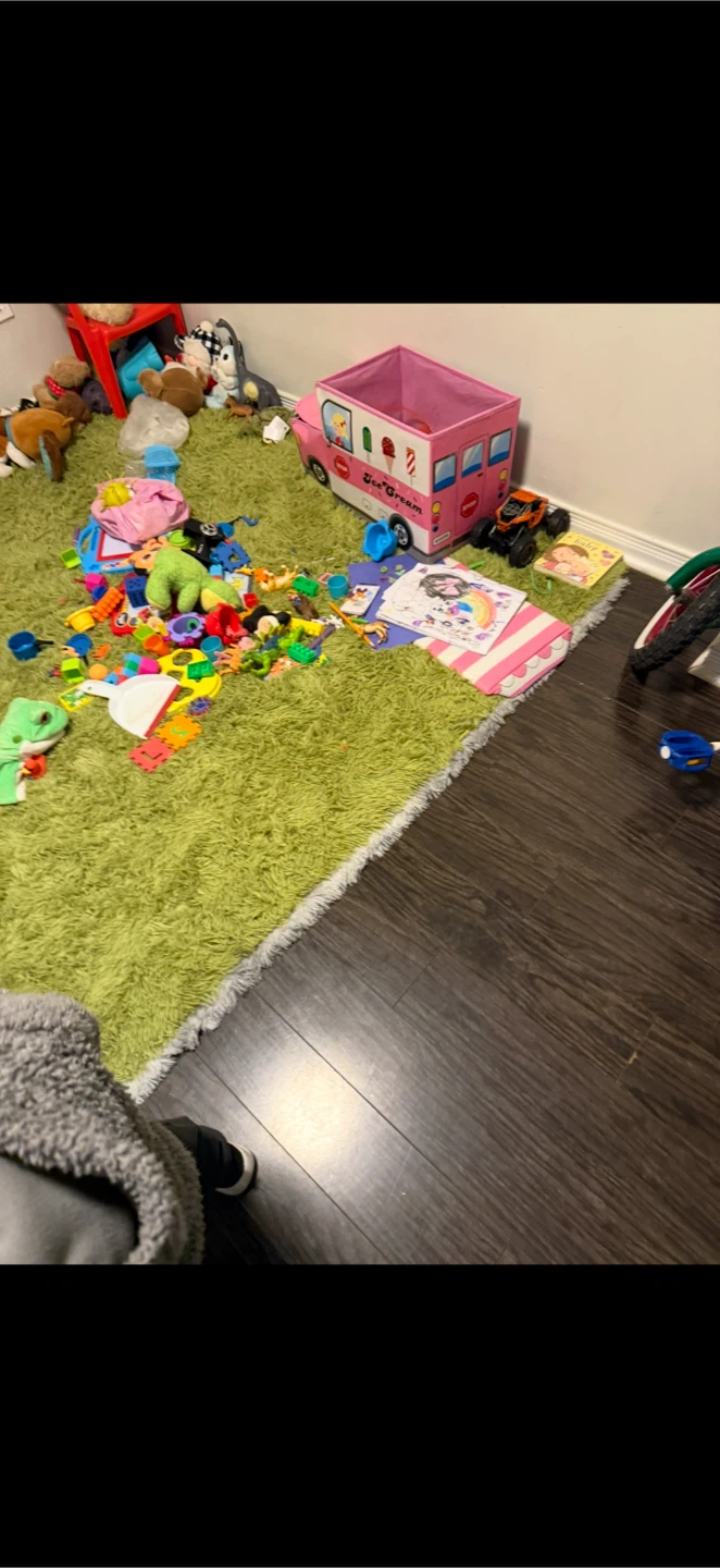 Green rug