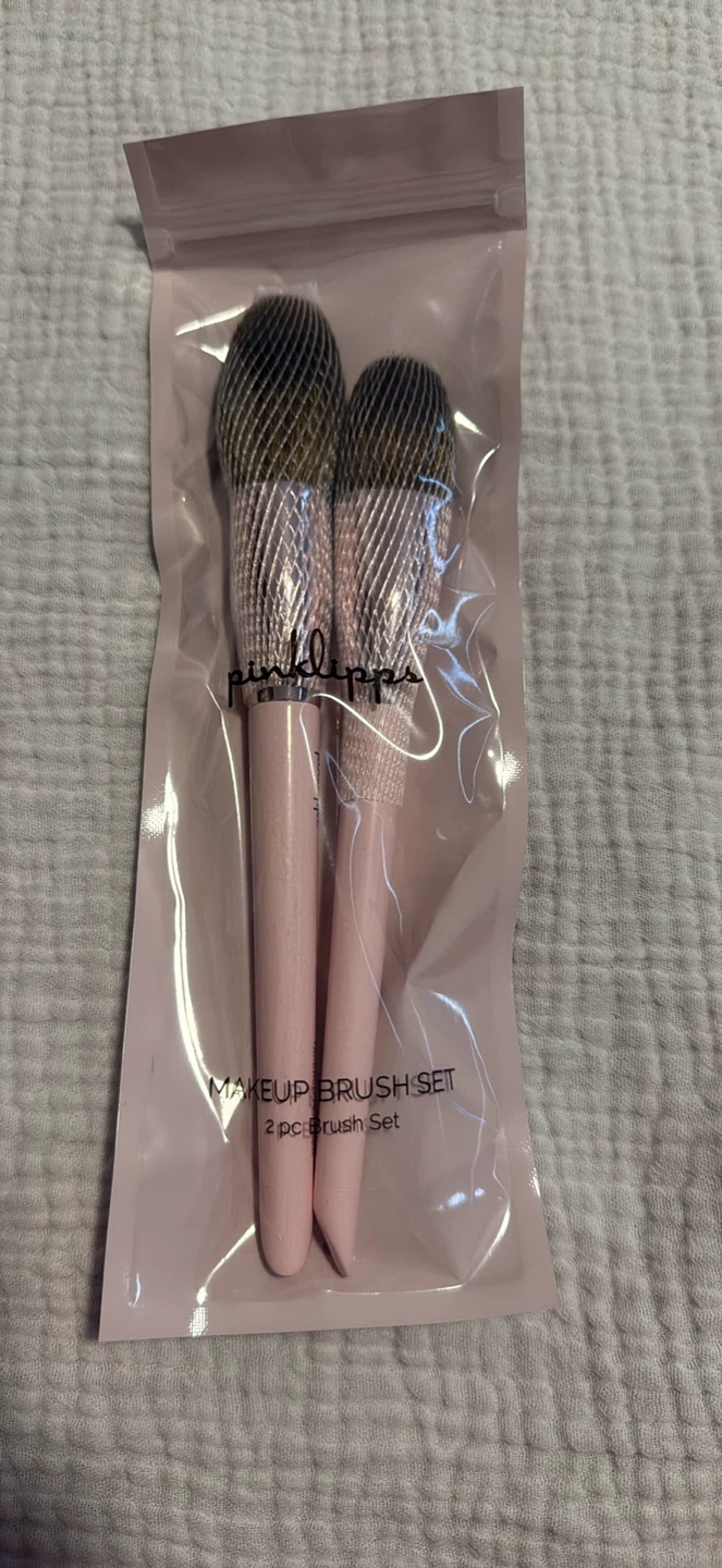 Pink Lipps Makeup Brush Set - 2 Piece