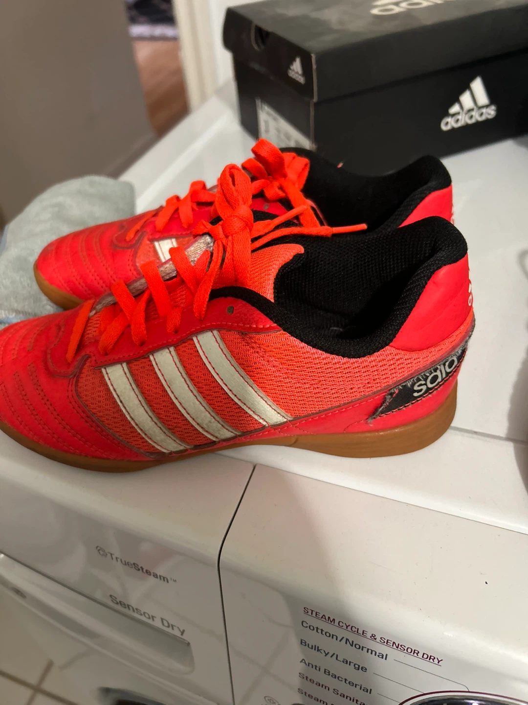 Adidas Soccer Cleats Size 3 - photo 2
