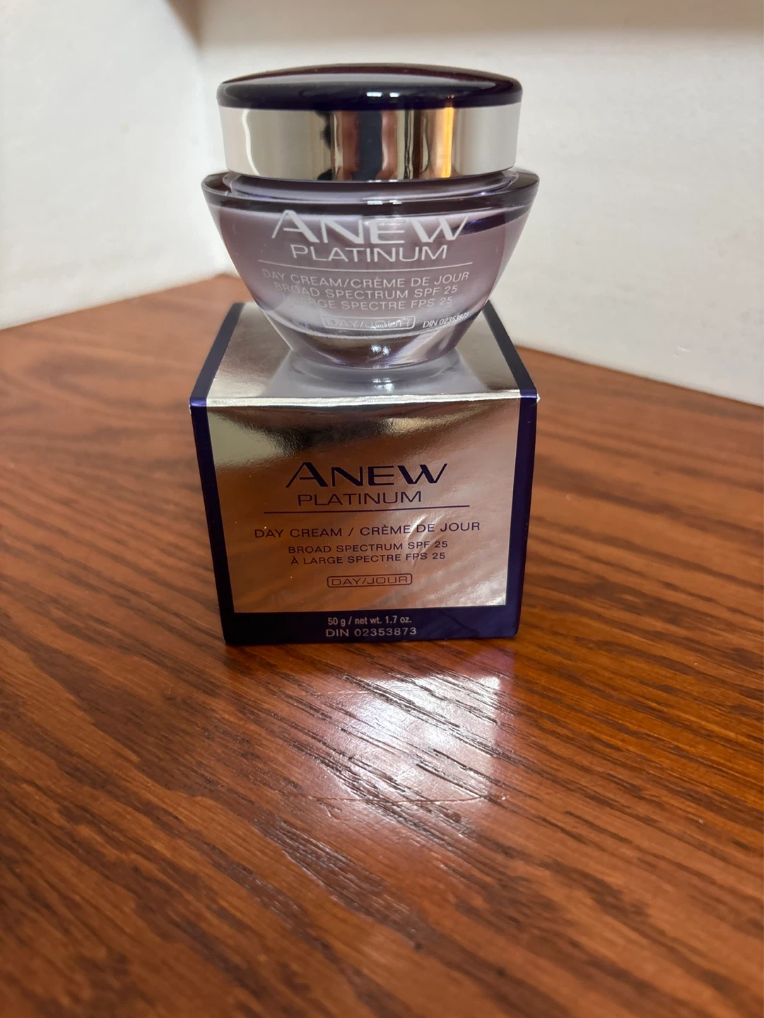 Anew Platinum Day Cream SPF 25
