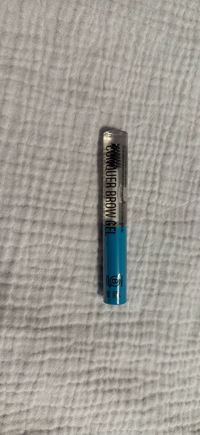 Québécois Conquer Brow Gel