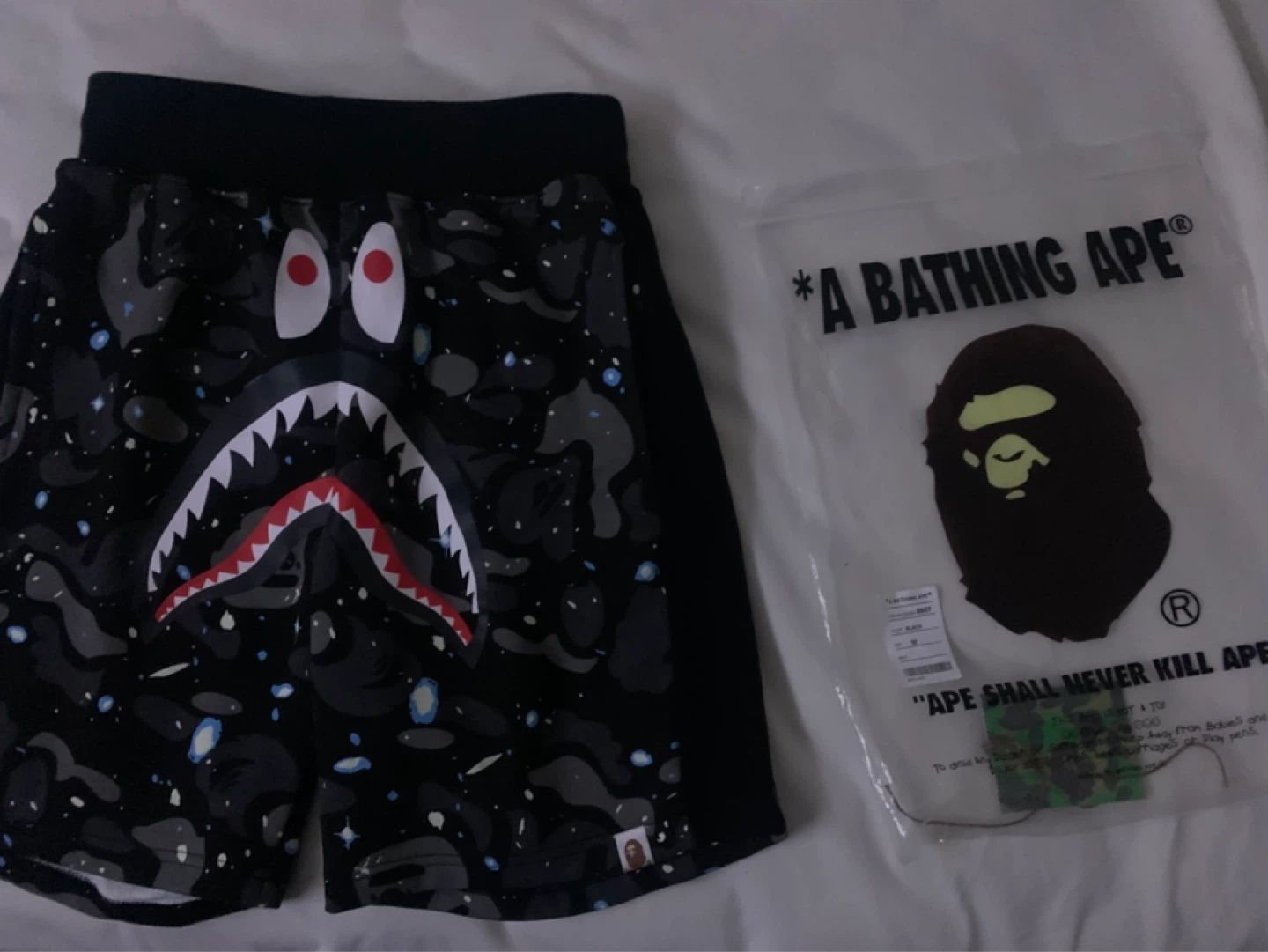 A Bathing Ape Shark Print Shorts - Size M - photo 5