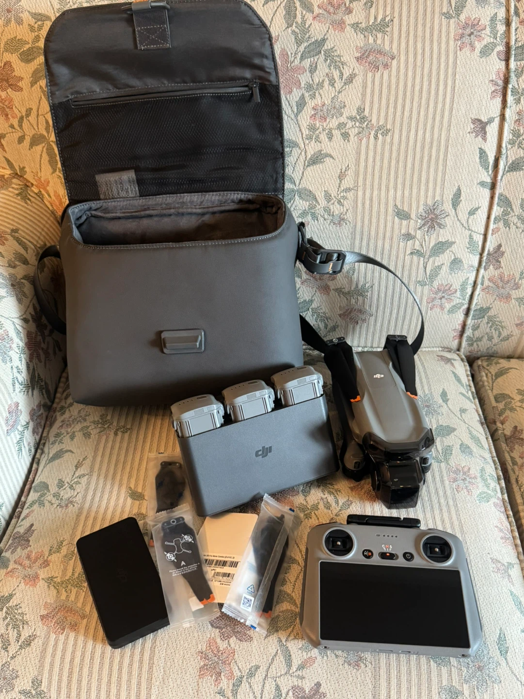 DJI Air 3 Fly More Combo (DJI RC 2)