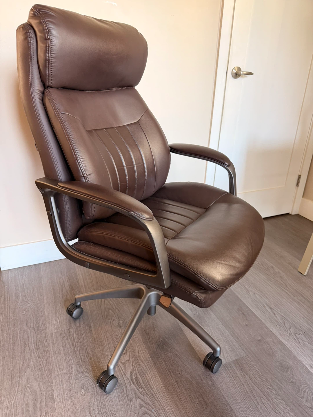 La-Z-Boy Executive Office Chair - Brown Faux Leather - photo 4