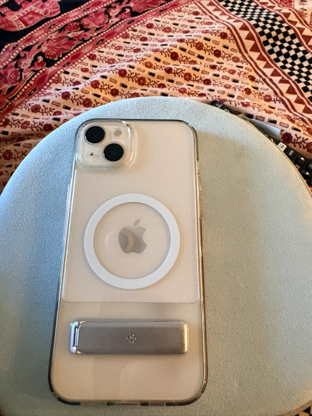 White iPhone 14 Plus 128 storage.