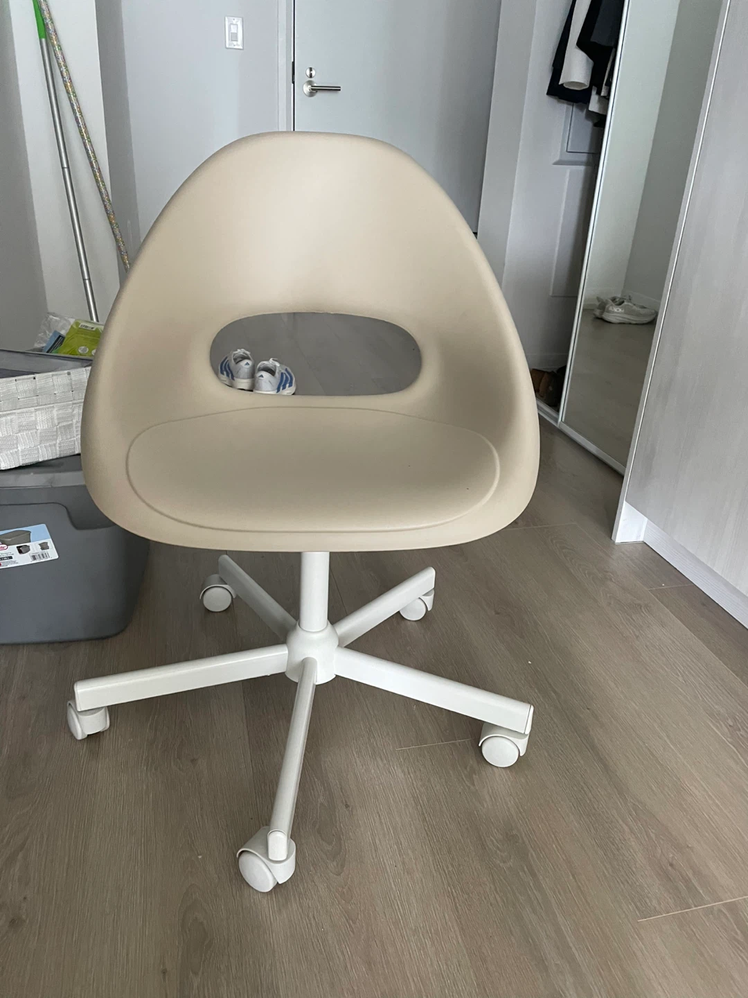 Beige Office Chair with Wheels
