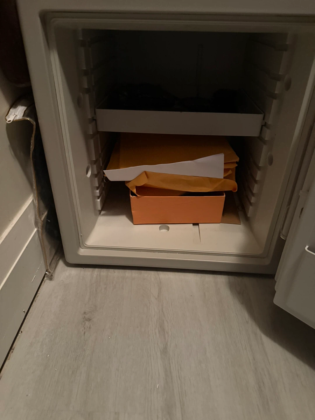 Sentry Fireproof Safe. S3417 - photo 2