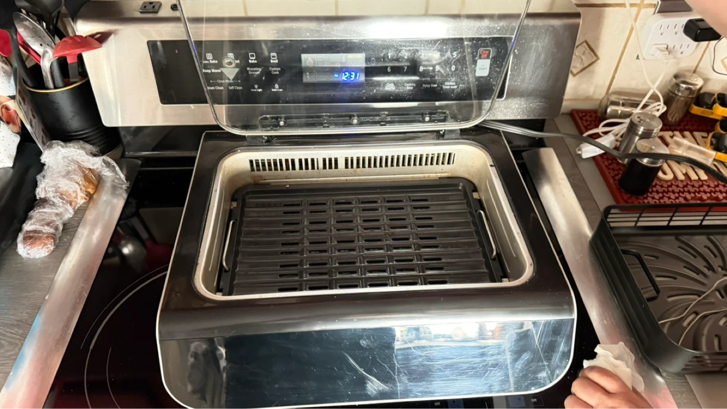 Gourmia 5-in-1 FoodStation Grill and Air Fryer - photo 2