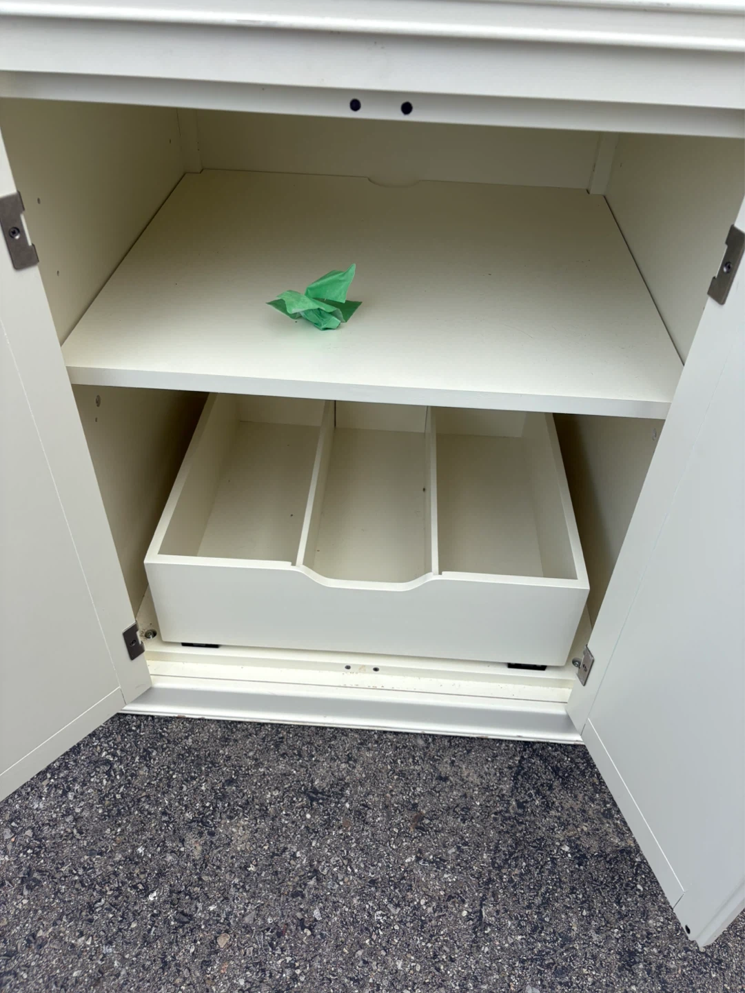 Pottery barn White Display Cabinet with Glass Doors and Drawer - photo 3