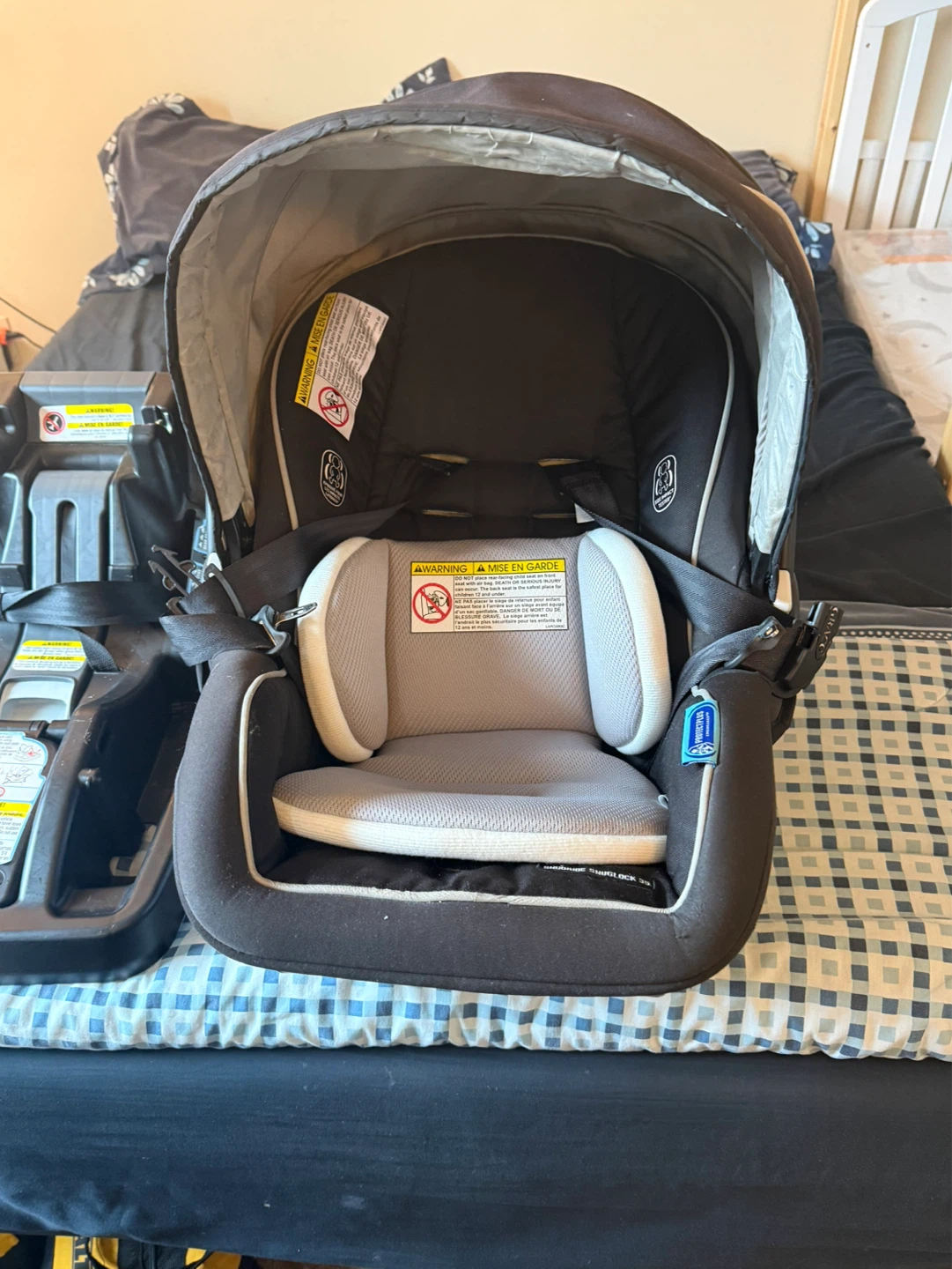 Graco Car Seat and Stroller Travel System - photo 2