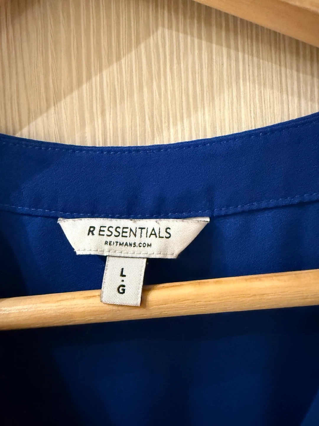Reitman Essentials Blue V-Neck Cap Sleeve Top - Size L - photo 2