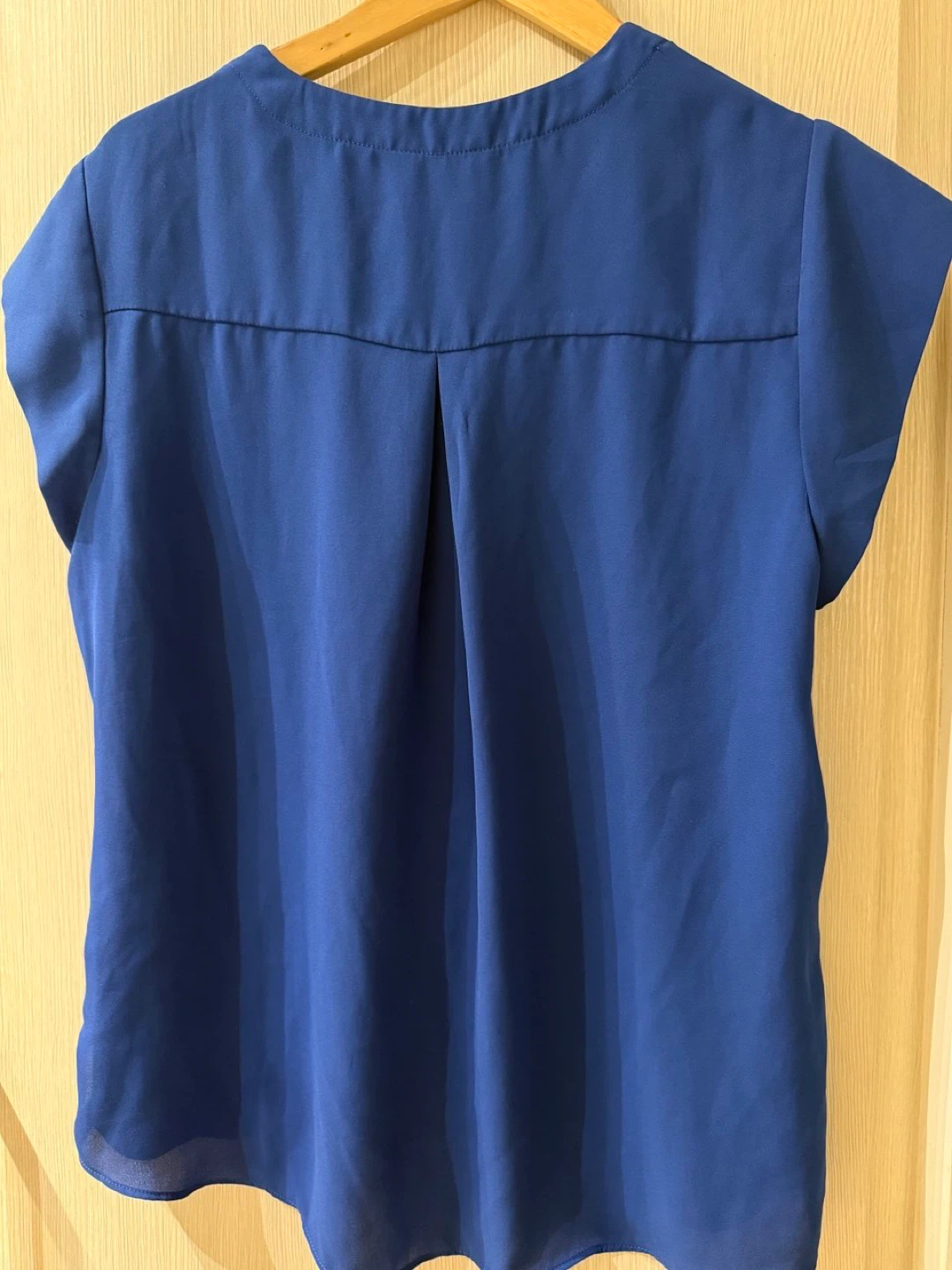 Reitman Essentials Blue V-Neck Cap Sleeve Top - Size L - photo 4