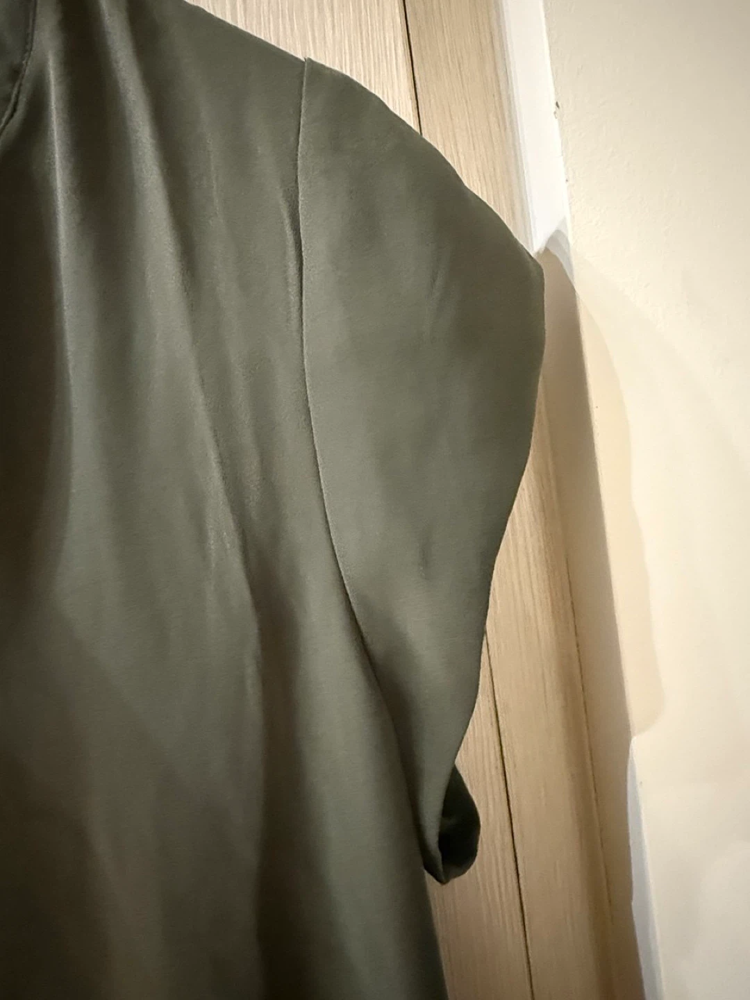 Reitmans Flowy Green Blouse - Size L - photo 4