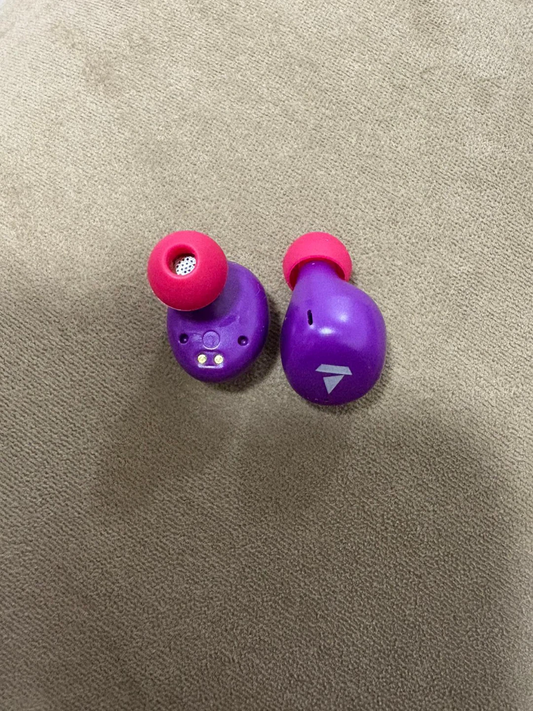 Purple Wireless Earbuds with Charging Case - photo 3