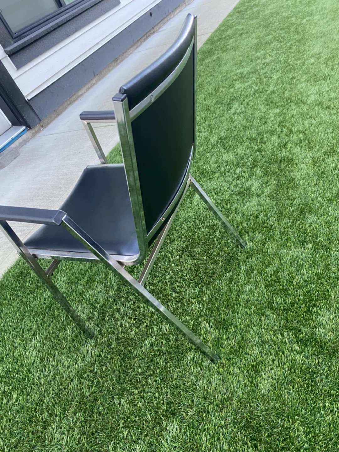 4 Black Metal Arm Chairs - photo 2
