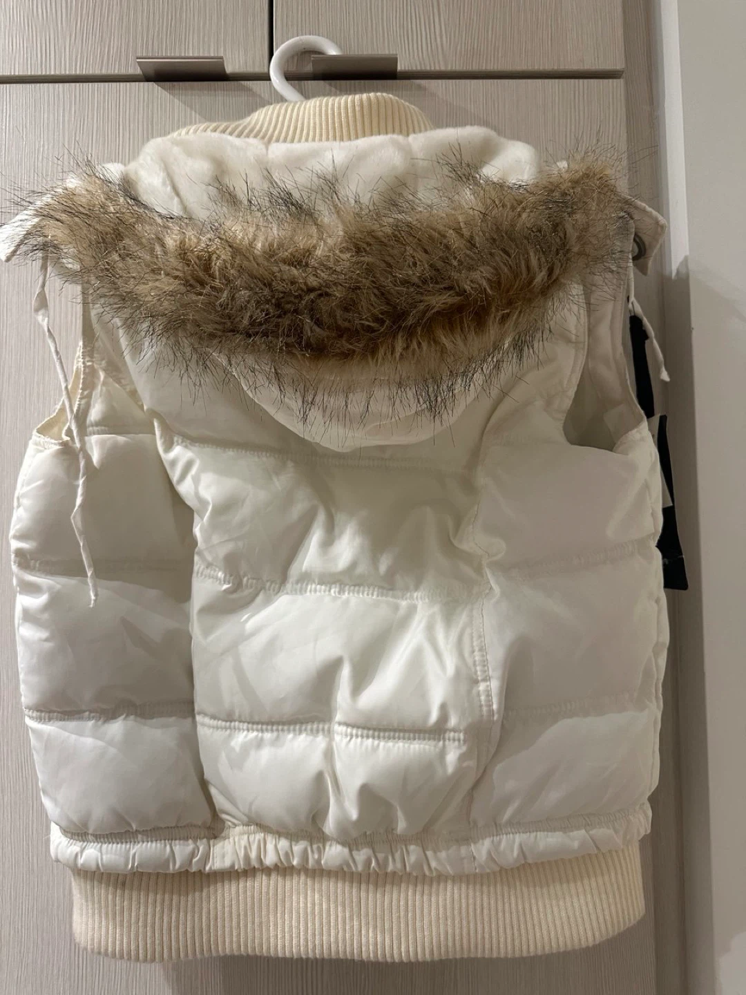 Seductions White Puffer Vest with Fur Hood - L/G - photo 2
