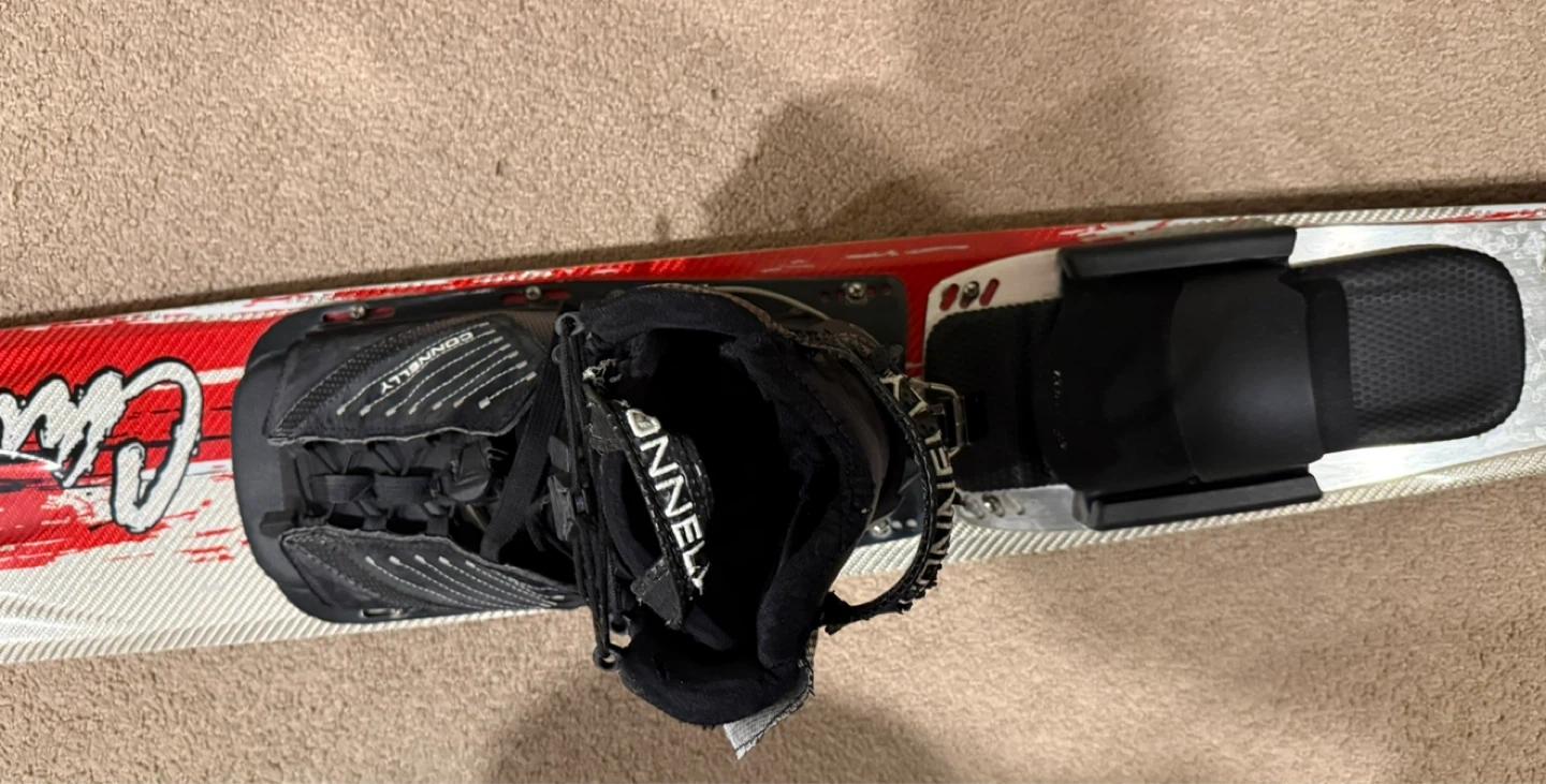Connelly Concept water ski bindings included - photo 2