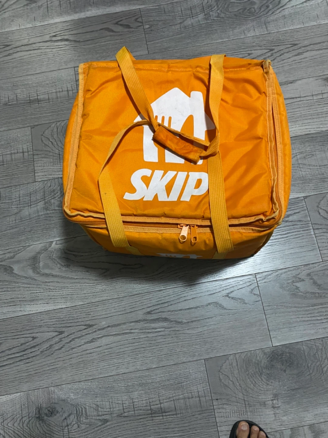 SkipTheDishes Insulated Delivery Bag - photo 2
