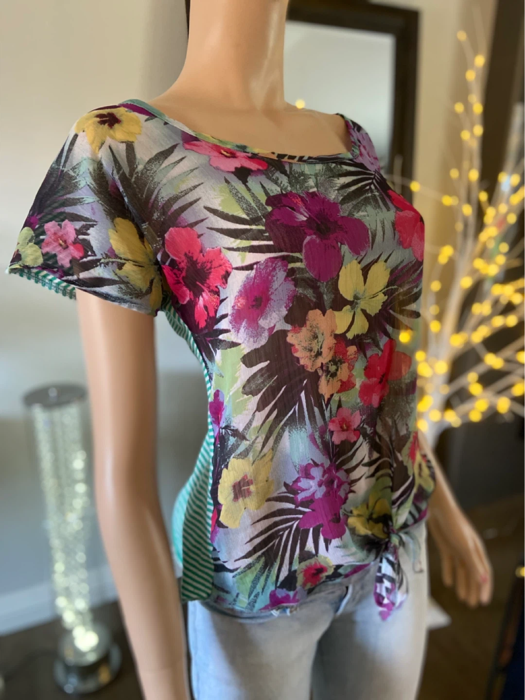 EUC Women's Floral Print Sheer Tie-Front Top S - photo 3