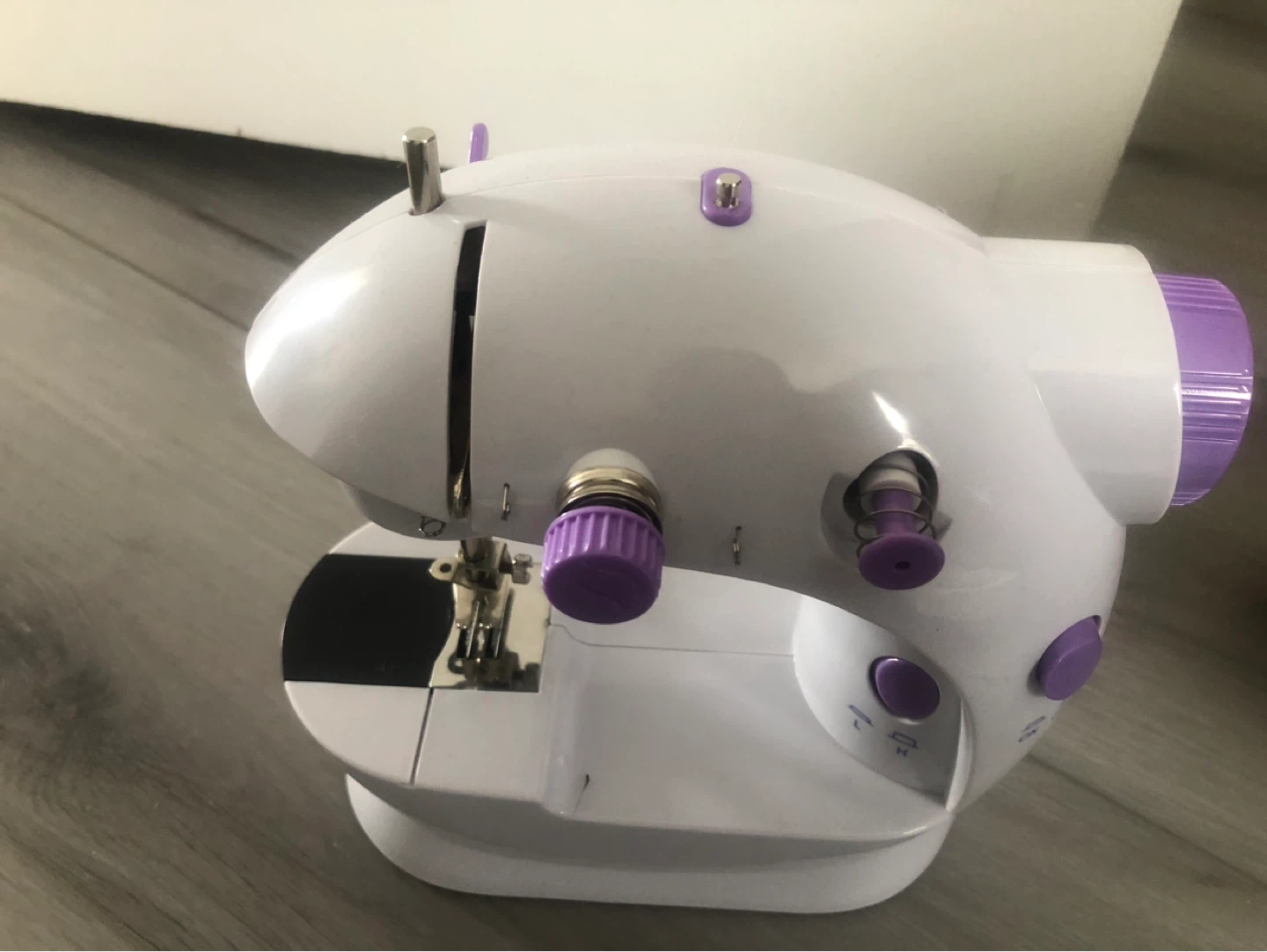 Mini Sewing Machine - photo 3