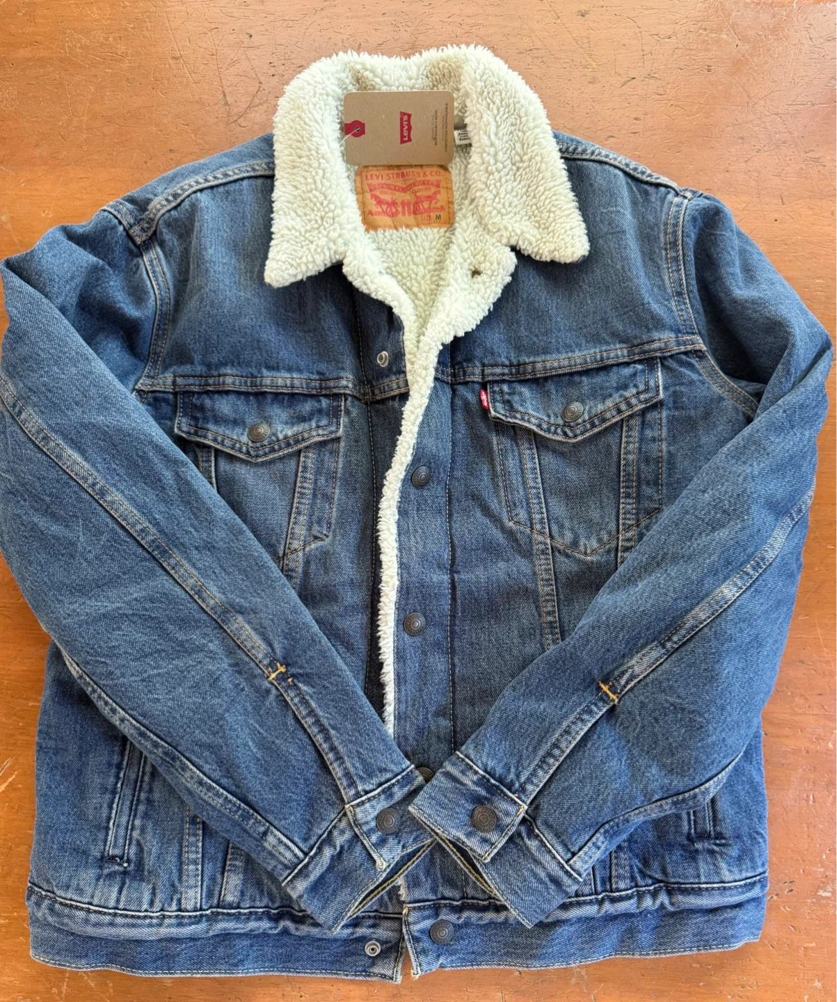 BNWT Levi's Sherpa Lined Denim Trucker Jacket - Size M