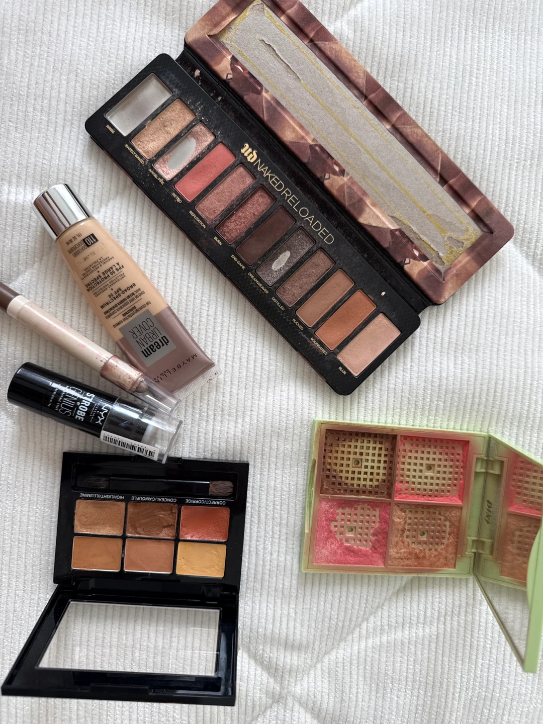 Variaty of Make up products