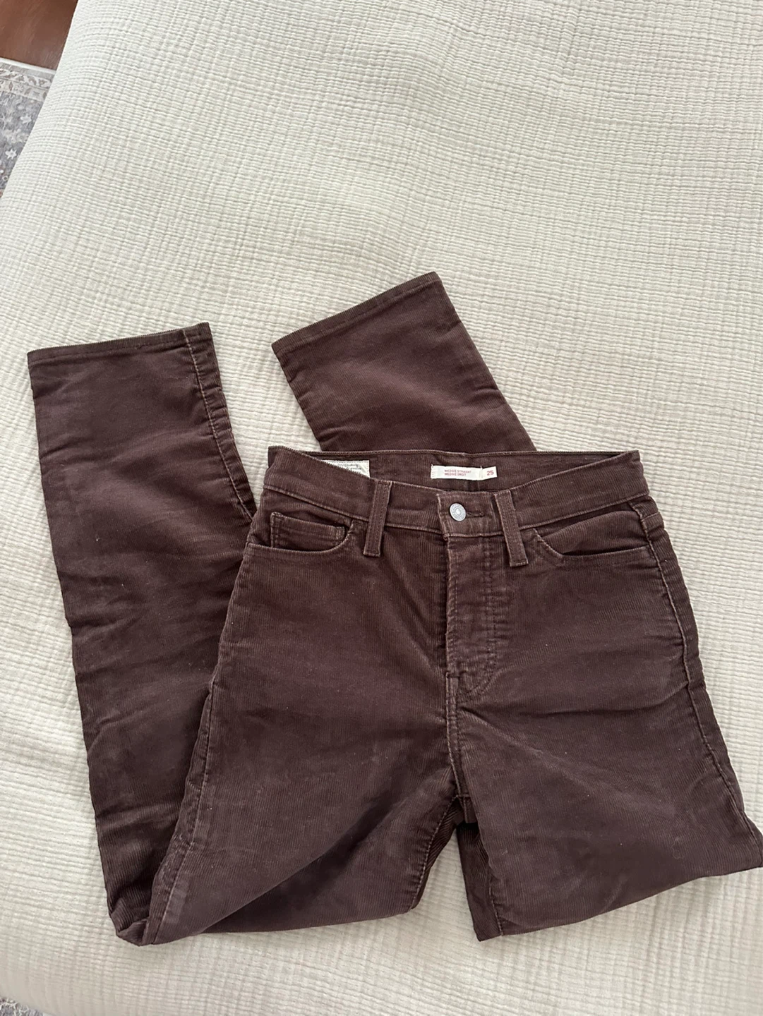 Levi’s Brown Corduroy Wedgie Straight 25