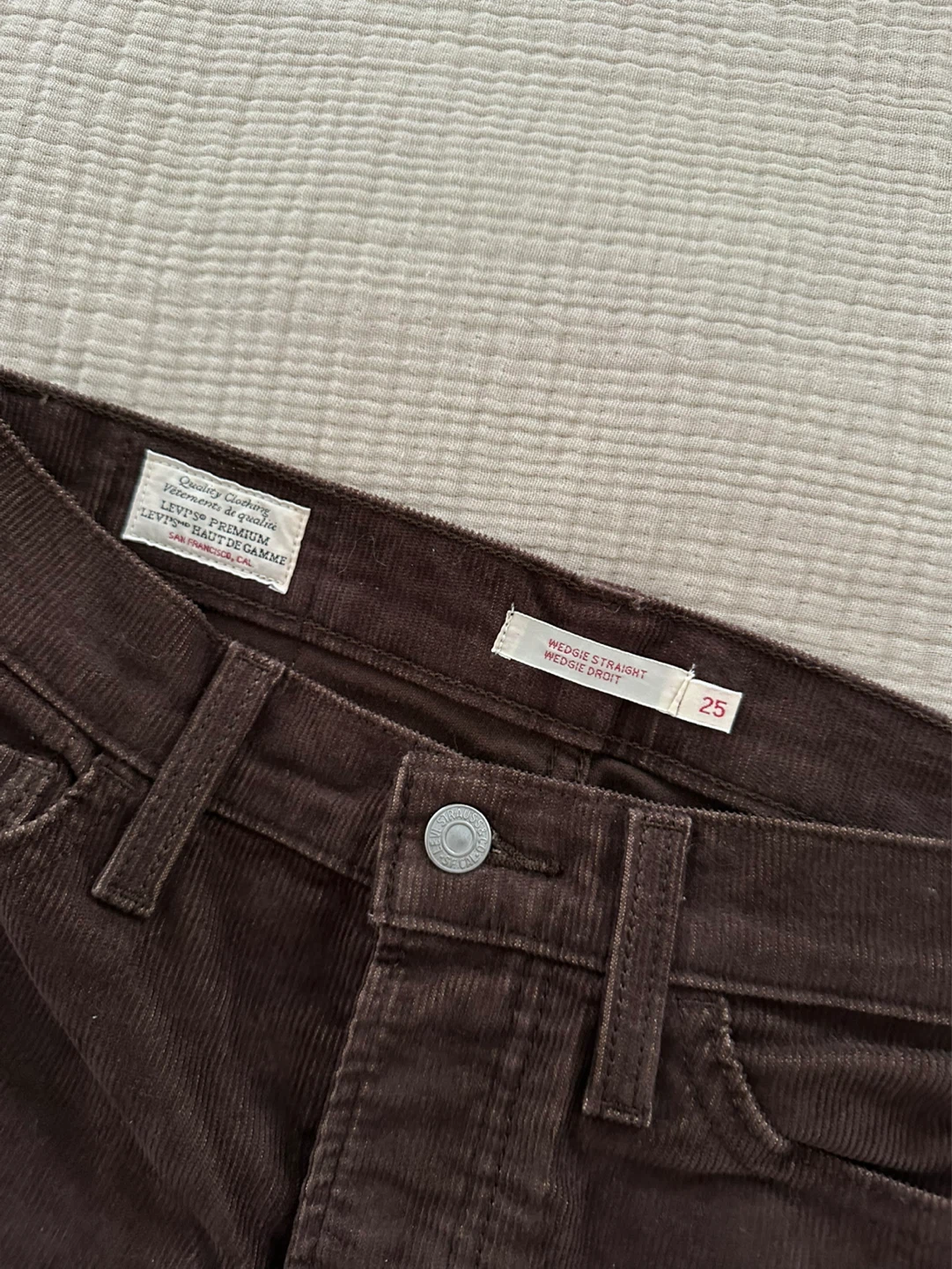 Levi’s Brown Corduroy Wedgie Straight 25 - photo 2