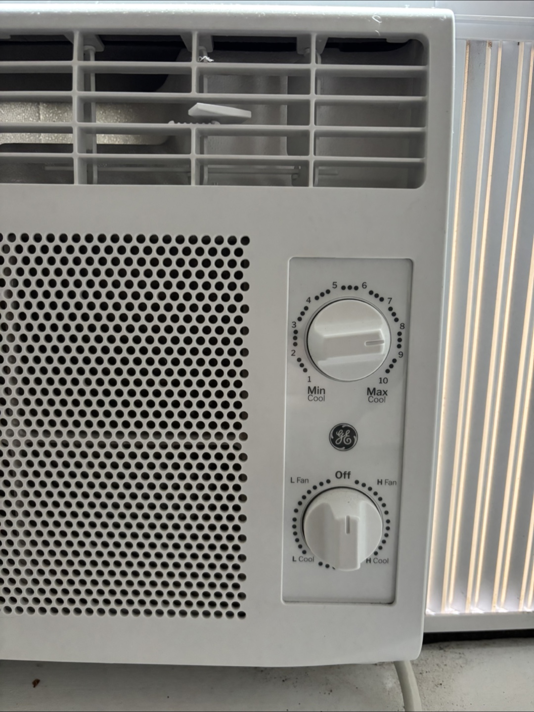 Window Air Conditioner Unit, 5,000 BTU - photo 2