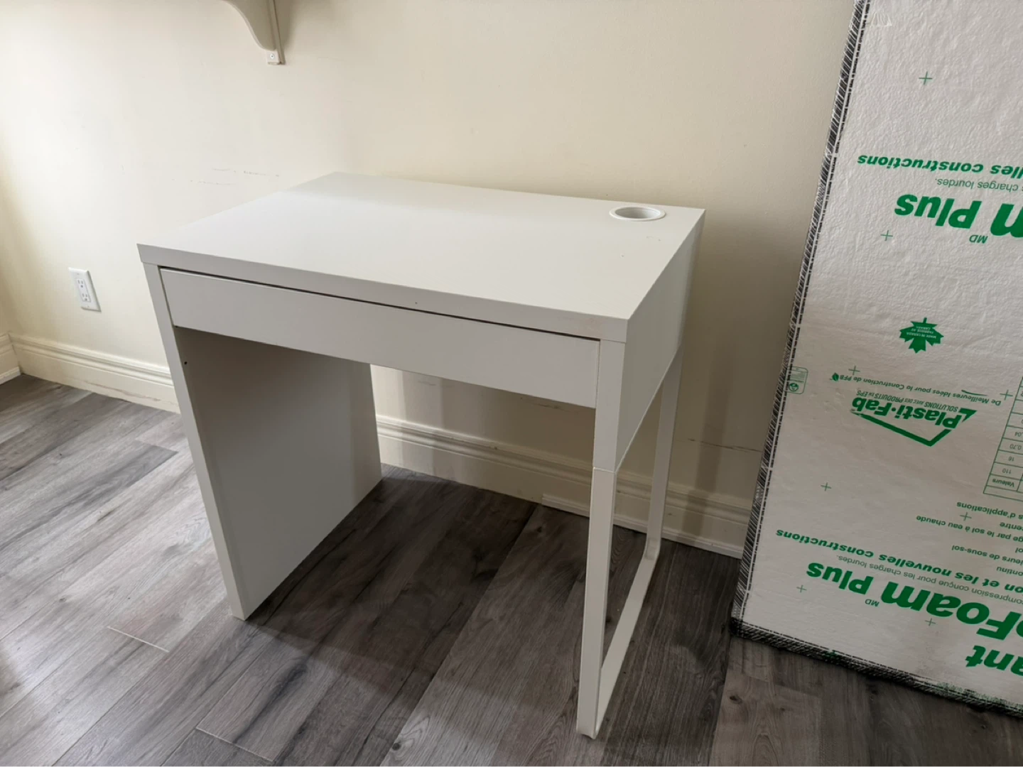 White Desk