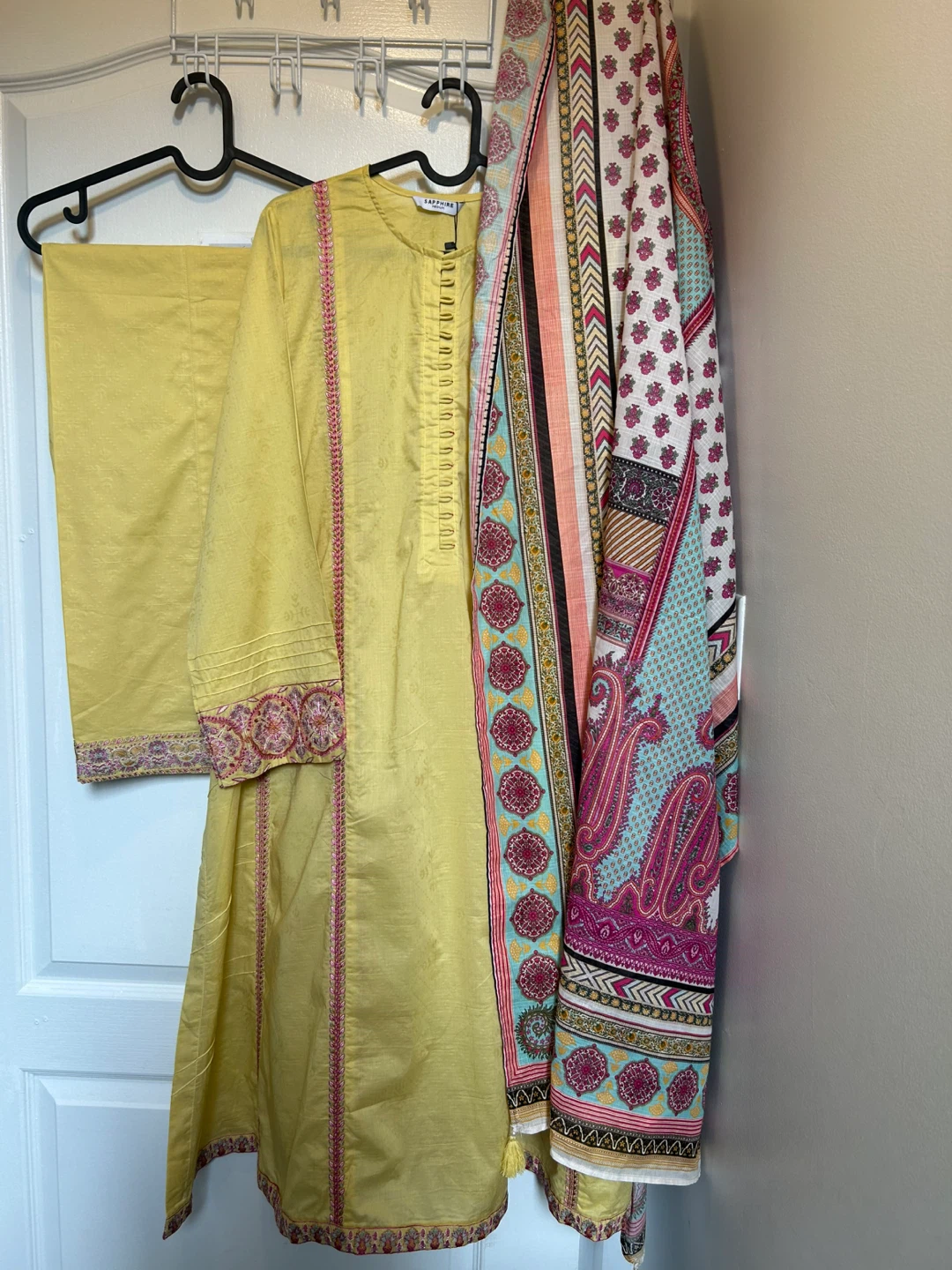 Sapphire Yellow Embroidered 3-Piece - photo 5