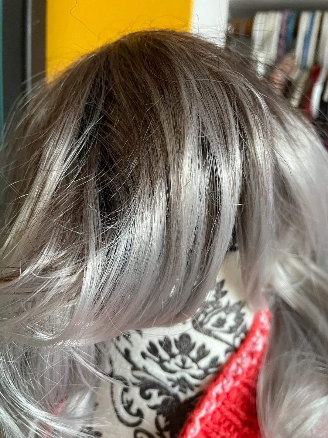LAYERED MID LENGTH SILVER WIG - photo 3