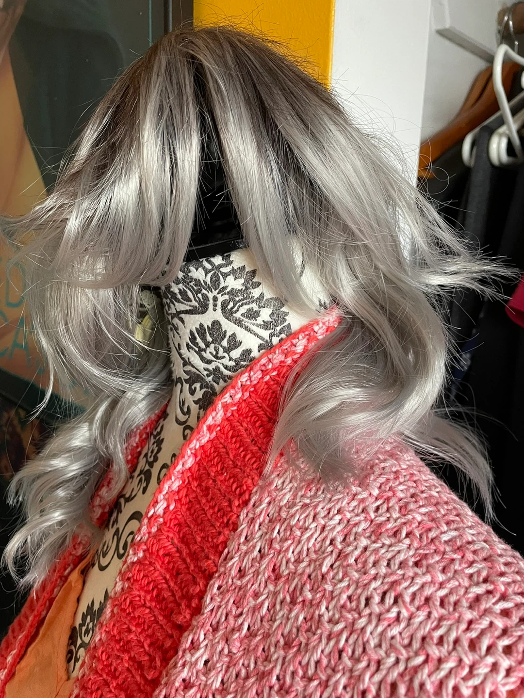 LAYERED MID LENGTH SILVER WIG