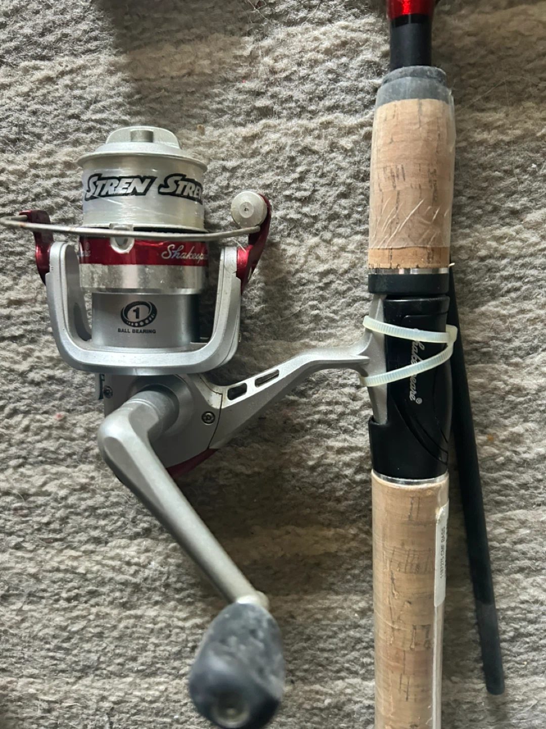 Shakespeare "Achigan" Spincast Fishing Combo - photo 4