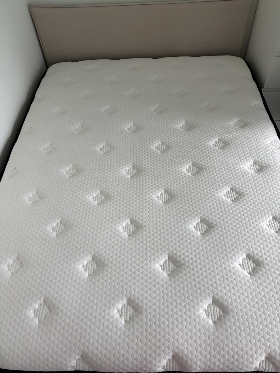 Full size/Double Mattress - Medium Firm (Memory Foam)