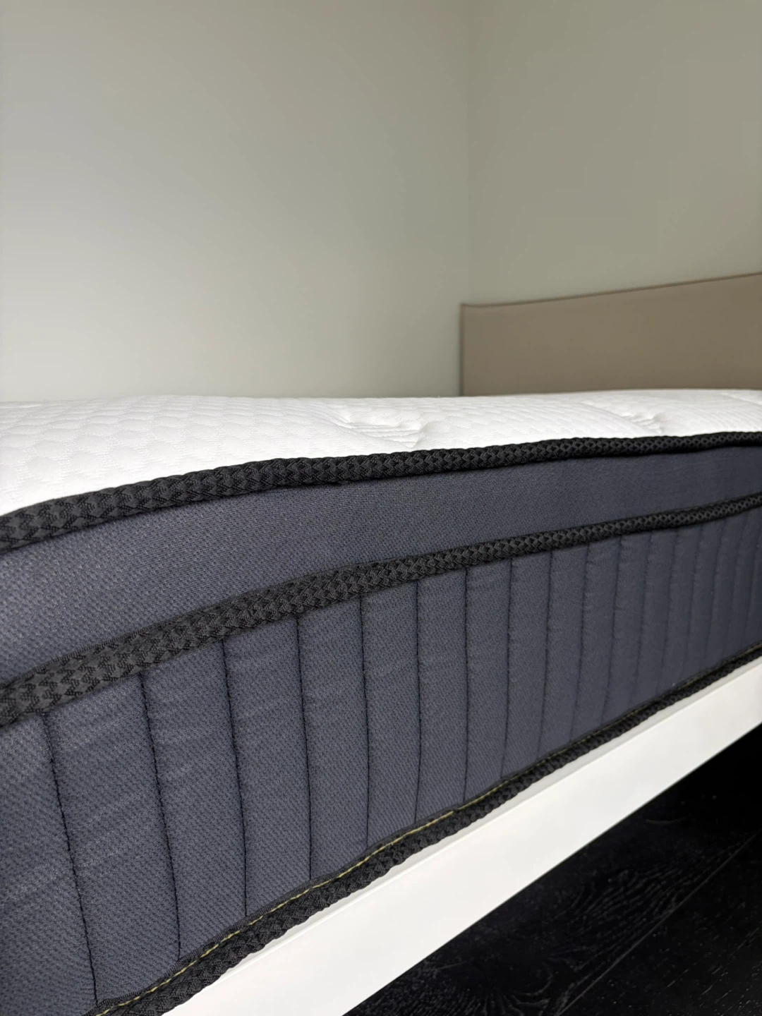 Full size/Double Mattress - Medium Firm (Memory Foam) - photo 2