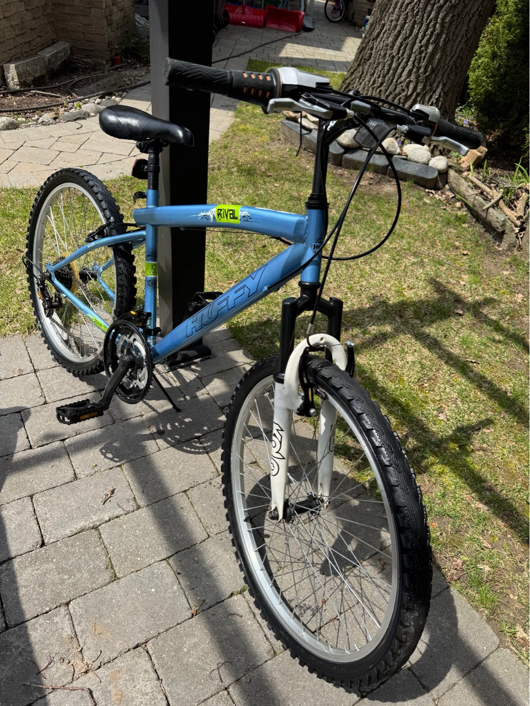 The Huffy Kolo GX 520CF Bike with 21 speed