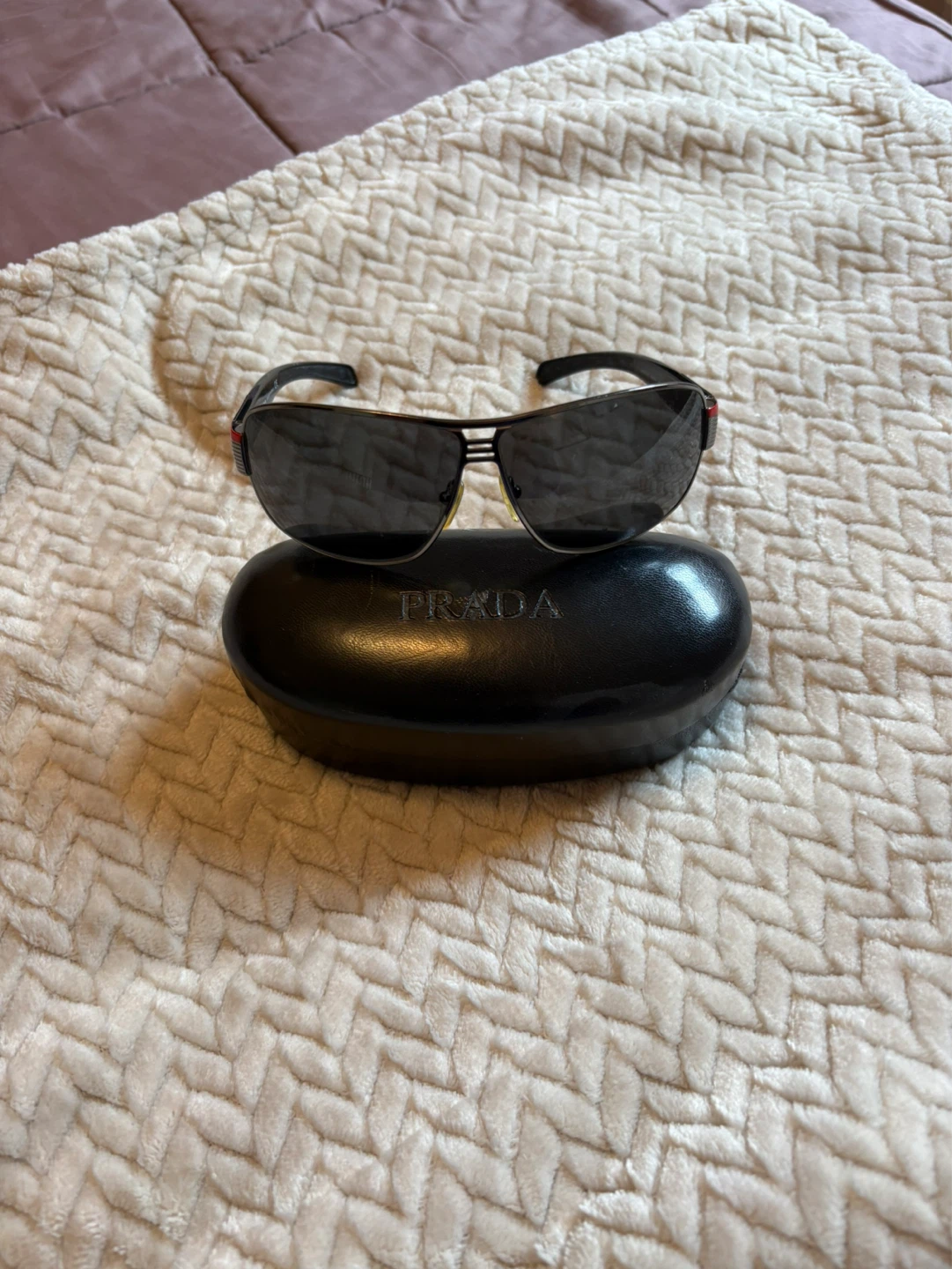 Prada Sunglasses with Case - photo 2
