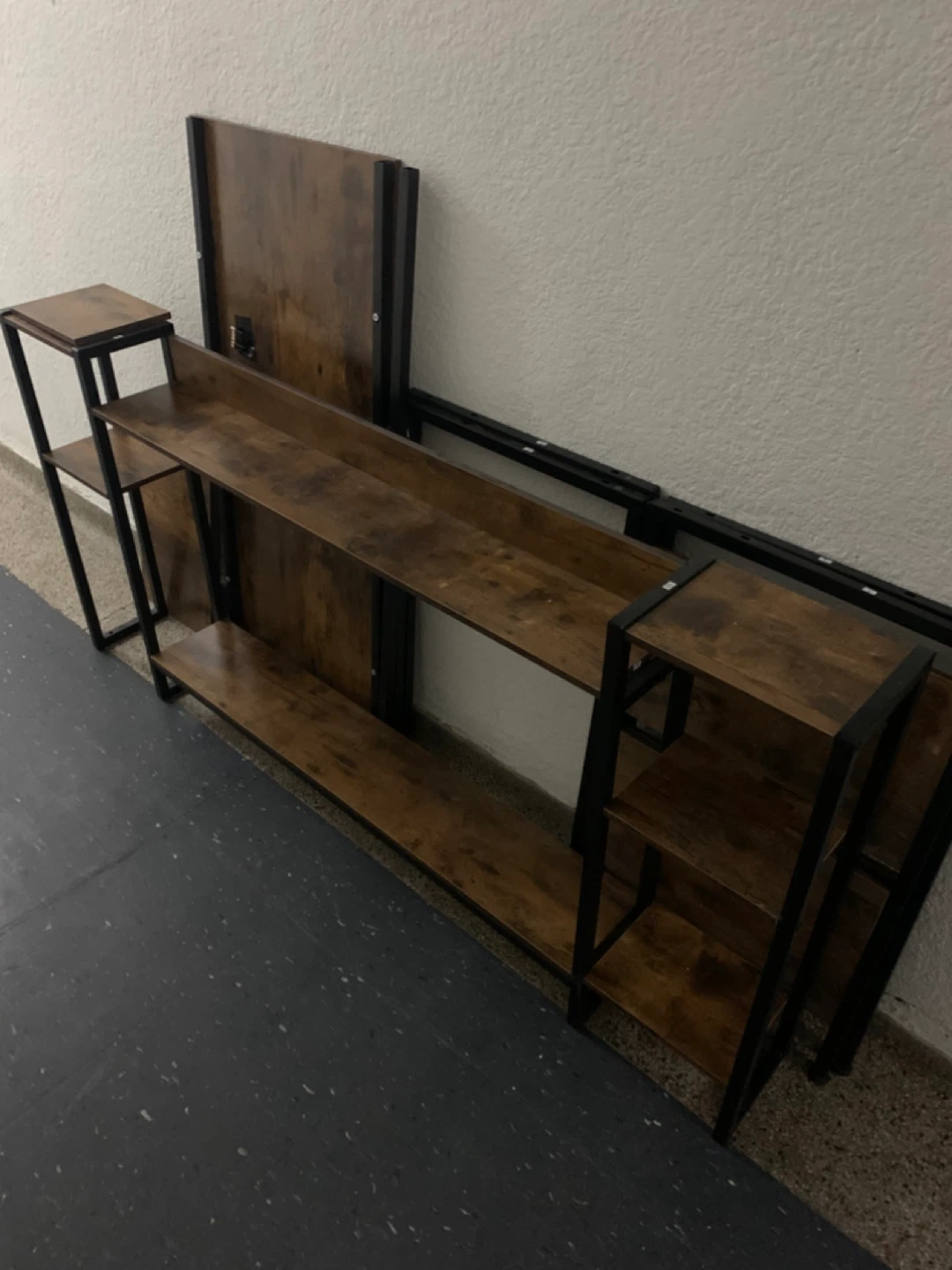 FREE Desk with shelves and hutch - photo 4