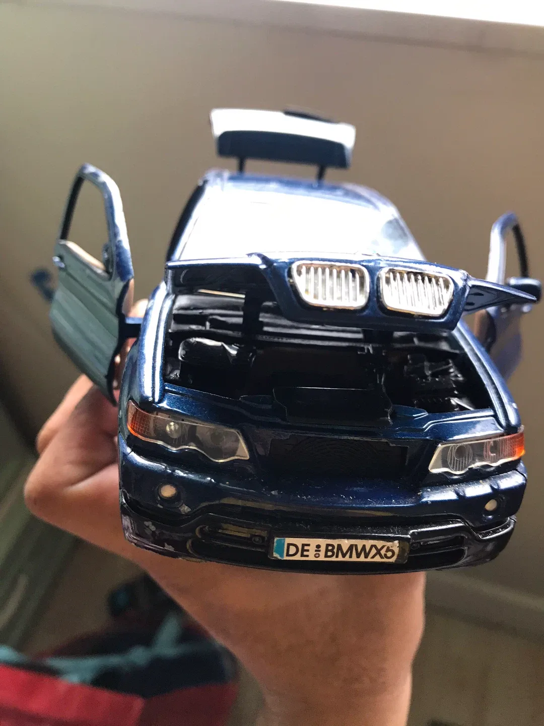 Diecast BMW X5 Toy Car - photo 3