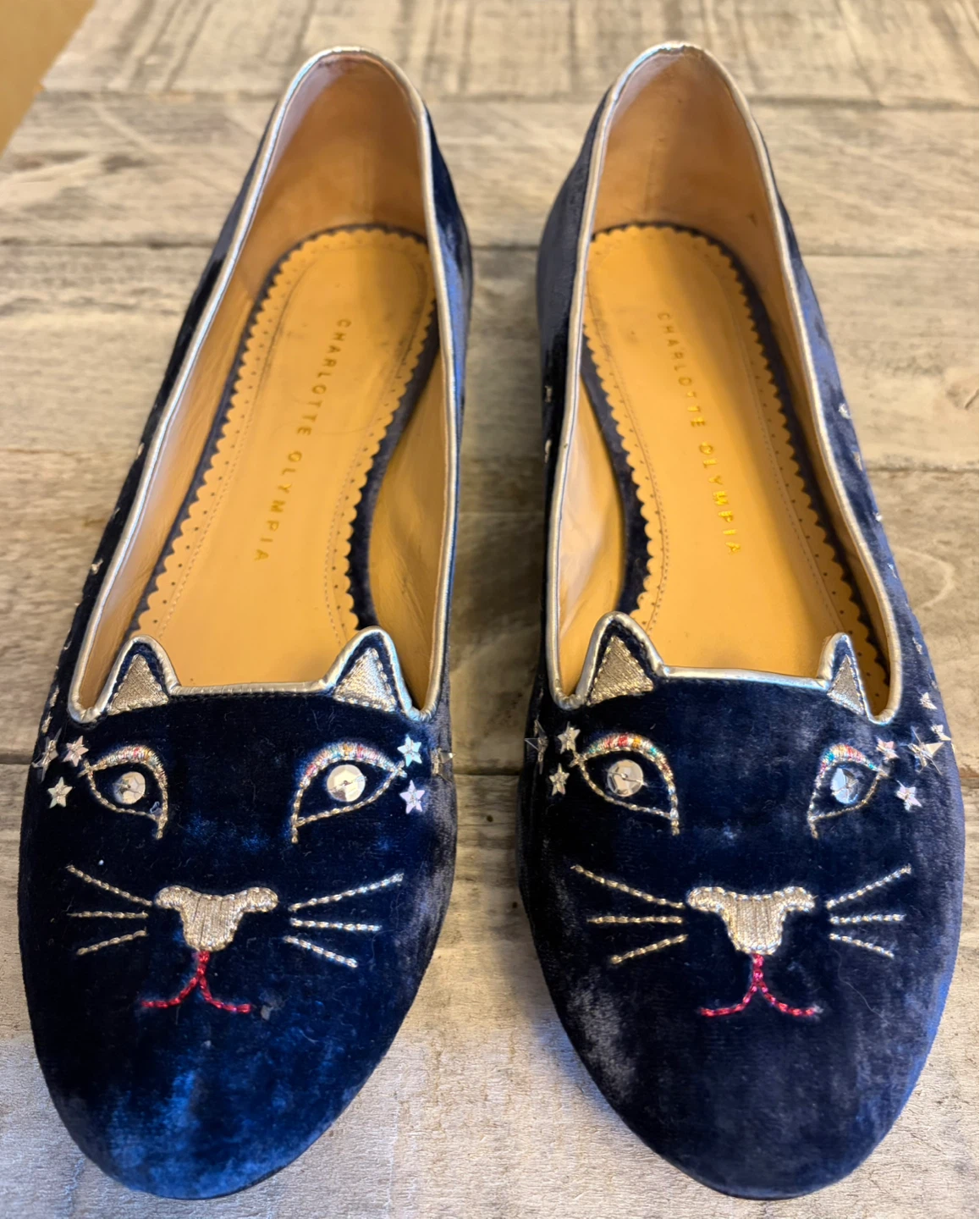 Charlotte Olympia Velvet Cat & Star Flats Size 38 - photo 3