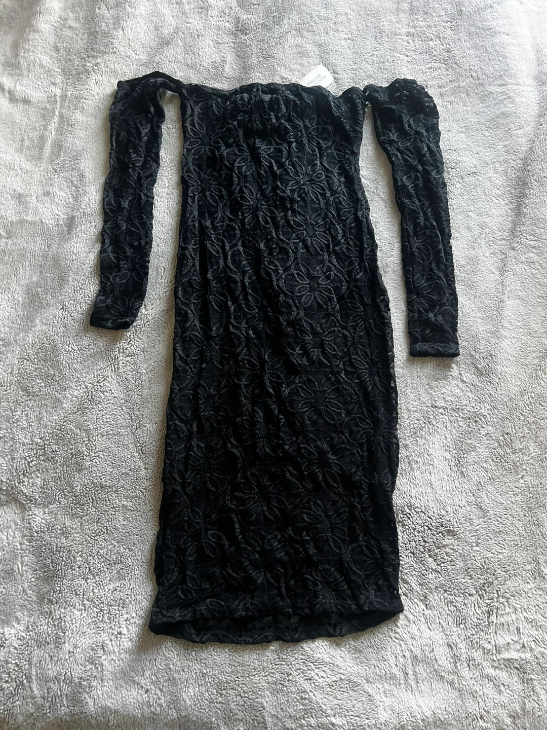 Forever 21 Black Off-the-Shoulder Lace Dress - photo 2