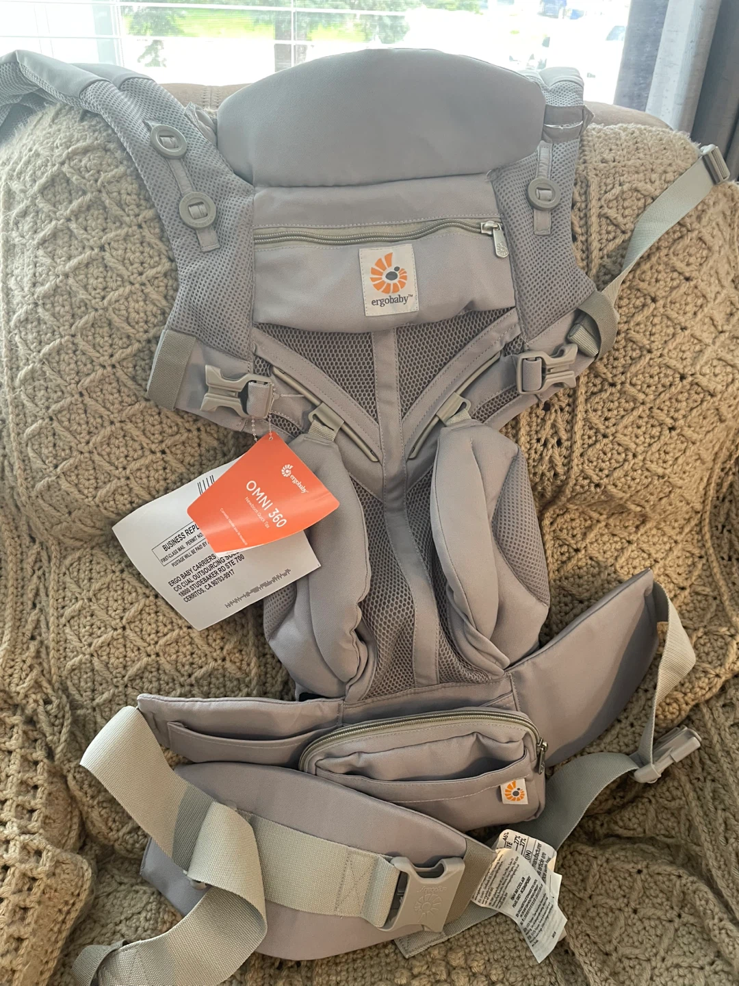 Ergobaby Baby Carrier (brand new!) - photo 4