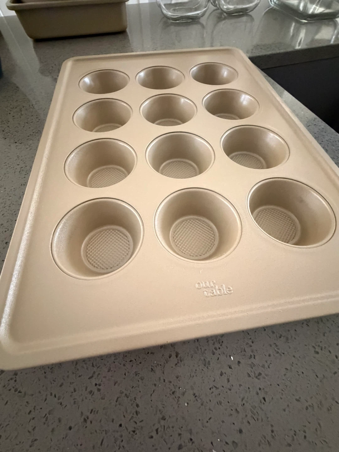Our Table Bakeware Set (Muffin Pan, Square Pan, 2 Round Pans) - photo 3